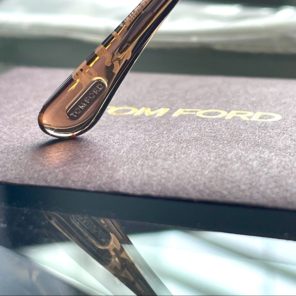 New TOM FORD Sunglasses - Picture 7 of 11